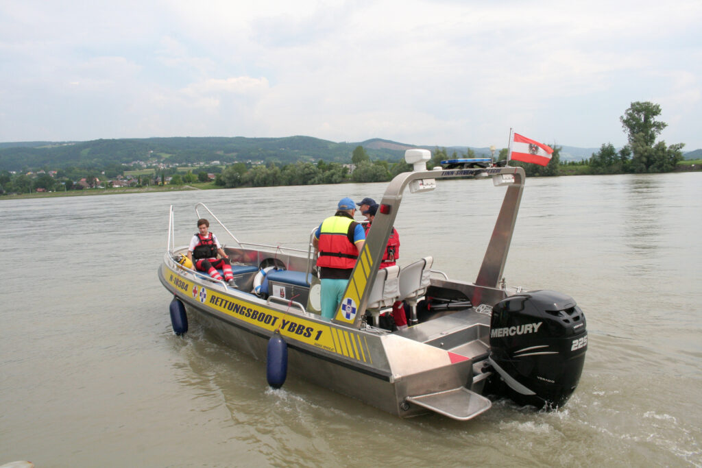 Rettungsboot Ybbs 1 Donau 2 © Oewr Ybbs An Der Donau