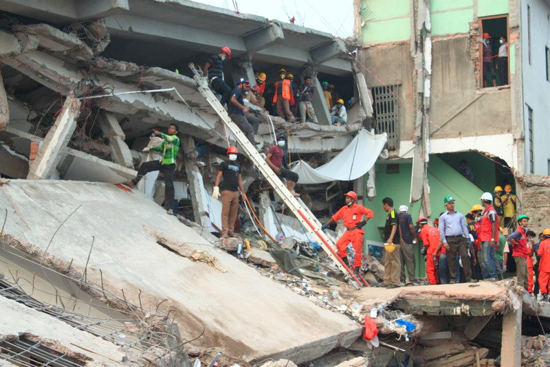 2013 Savar Building Collapse © Sharat Chowdhury